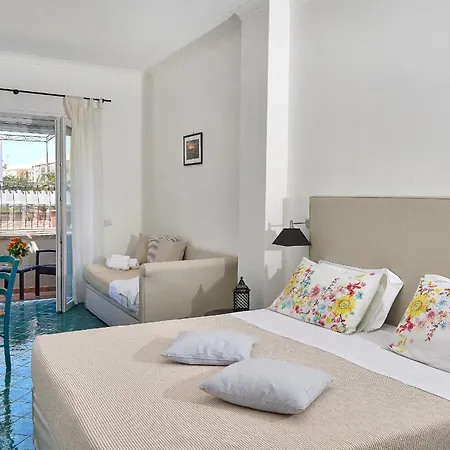 Victoria Place Отель Анакапри