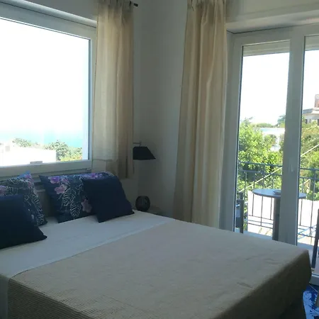 Отель Victoria Place 3*